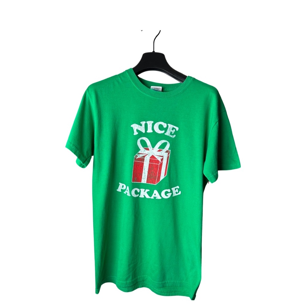 GRAPHIC T
